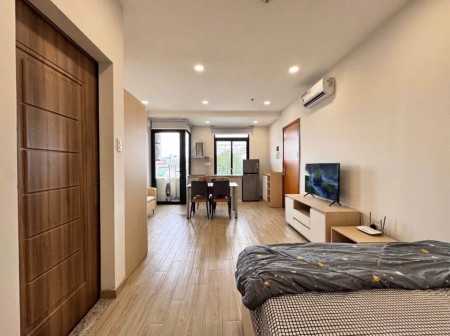 Trống Lại Studio Ban Công Full Nội Thất Hiện Đại, PCCC & An Ninh Đầy Đủ, Gần Hàng Xanh