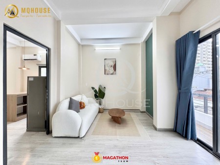 Nhà Còn 1 Phòng Để Giá Tốt Cho Vị Khách May Mắn Cuối - 1PN Ban Công Full Nội Thất Hiện Đại Gần Q1