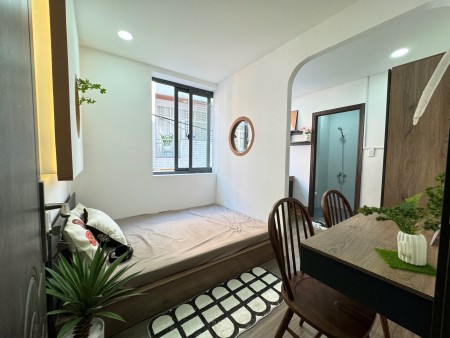 Căn hộ 1 phòng ngủ khoá phòng bằng vân tay Hồ Bá Kiện quận 10 gần chợ Hoà Hưng, cv Lê Thị Riêng