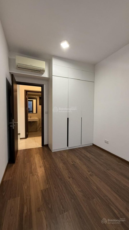 Cho thuê căn 2PN nội thất cơ bản One Verandah giá tốt