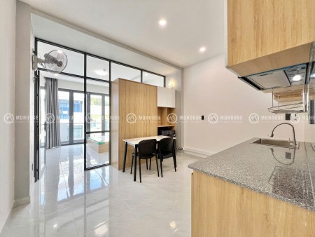 CHO THUÊ CĂN HỘ 1PN 1PK BAN CÔNG GẦN TÒA NHÀ SKY CENTER GIÁP PHÚ NHUẬN