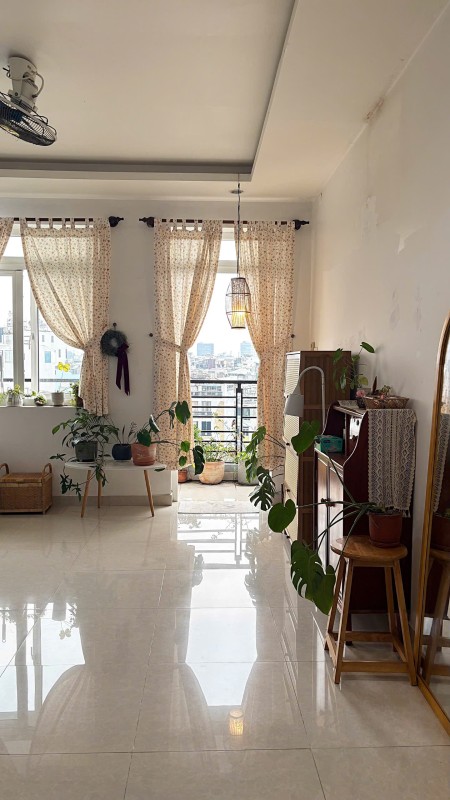 Cho thuê căn hộ mặt tiền đường Hoàng Sa, view thành phố