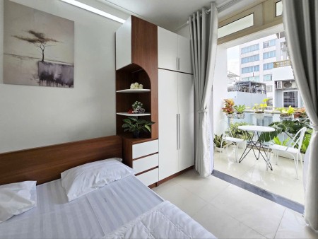 Cho thuê căn hộ 1PN tách bếp – ban công lớn – tại Quận 10, gần Đại học Kinh tế UEH, cầu vượt 3/2