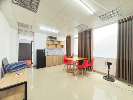 Căn hộ 1PN tách bếp có cửa sổ lớn thoáng mát đón nắng ngay trung tâm Tân Bình