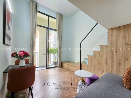 Cho thuê duplex ban công siêu xinh – Có gym & dịch vụ 5* – Gần Lotte, Crescent Mall, Q1, Q4.