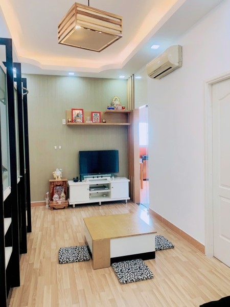 NGuyễn Ngọc Phương, P19, Bình Thạnh: 81m2, 3p ngủ, NTCB, 13tr