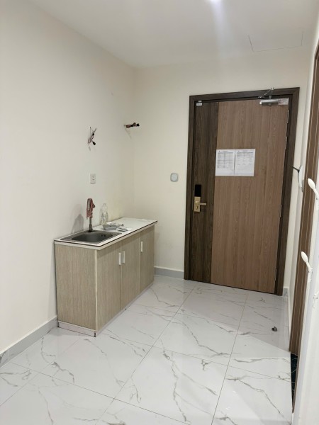 CHO THUÊ CĂN HỘ 1PN+ VINHOMES GRAND PARK QUẬN 9 - NHÀ TRỐNG KỆ BẾP RÈM - GIÁ RẺ 5 triệu/tháng