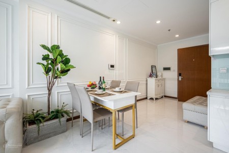 Căn hộ Vinhomes Central Park cho thuê có 2PN, 2WC, với diện tích 79.1m²