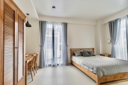 Cho thuê căn hộ studio full nội thất, có 2 ban công – Gần công viên Hoàng Văn Thụ, phố Phan Xích Lon