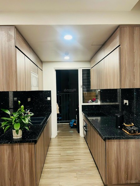 Chính chủ gửi cho thuê căn hộ Vista Verde, 2PN, 2WC diện tích lớn 81m²