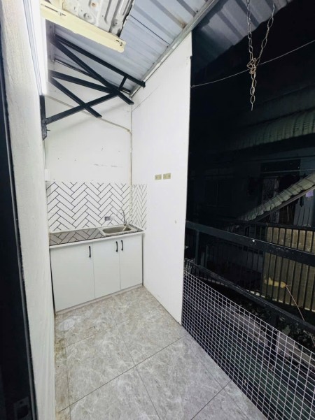 Cho thuê căn hộ Hậu Giang, phường 4, Tân Bình – 1 phòng ngủ, tách bếp, có ban công, full nội thất.