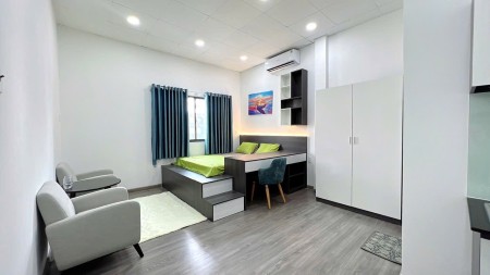 Cho thuê căn hộ Trần Quốc Hoàn, P4, Q. Tân Bình – không gian yên tĩnh, cửa sổ hành lang đẹp