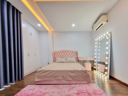 Căn hộ 1PN ban công, Full nội thất mới new 100%, ra vào vân tay, toà nhà thang máy, gần Q3,PN