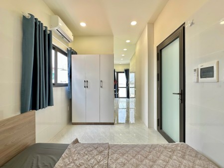 Căn hộ 1Pn tách bếp ban công thoáng mát, full nội thất, gần khu ăn uống, gym, thuận tiện đi GV,Q3,PN