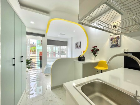 Cho thuê căn hộ Studio Ban công Q1 gần cầu Nguyễn Văn Cừ, chợ Bến Thành, Bitexco