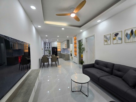 Cho thuê gấp căn hộ 2PN giá 11tr, inbox em nhanh kẻo hết, nhận tìm nhà theo nhu cầu.