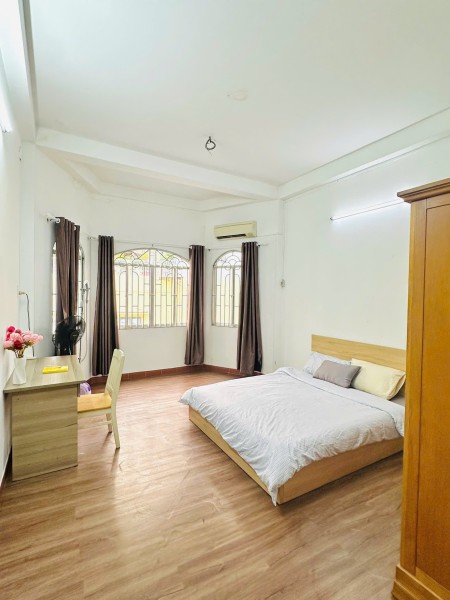 Căn hộ 2PN 2WC, cửa sổ trời thoáng, giờ giấc tự do, ra vào vân tay, không chung chủ, gần GV,PN