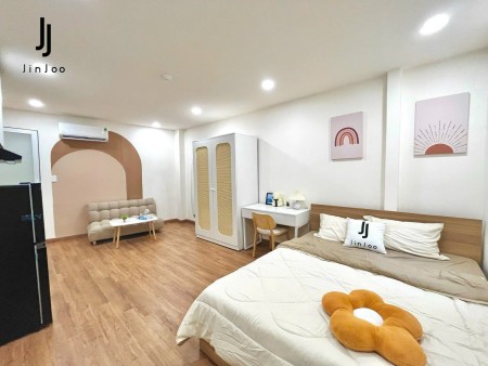 Hoàng Văn Thụ, P4 – Phòng mới tinh, cửa sổ siêu thoáng, ánh sáng tự nhiên tràn ngập