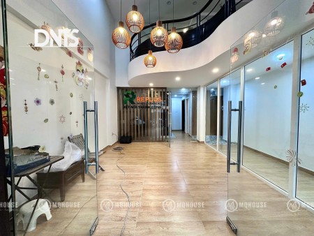 Căn hộ tầng trệt làm MB Kinh Doanh, Văn Phòng 1trêt + 1 Lửng Nguyễn Văn Mai, Q3, Có bảo vệ, máy lạnh