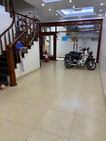 Chính chủ cho thuê phòng hoặc cả tầng phù hợp làm Căn hộ gia đình, Văn phòng.