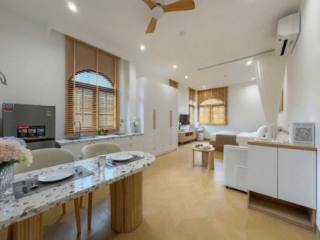 Cho thuê căn hộ tách bếp, rộng 45m², full nội thất – Khu Sân bay, đảm bảo an ninh