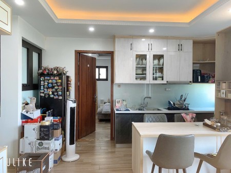 Cho thuê Apartment tại Trích Sài, Tây Hồ Full thất cao cấp. Ban công View toàn mặt hồ Tây. Chỉ 12tr