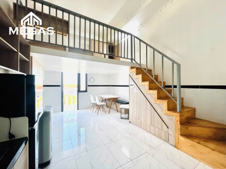 Căn Hộ Duplex Gác Cao 1m7 - Full Nội Thất - Tiện Nghi - ngay Công viên phần mềm Quang Trung