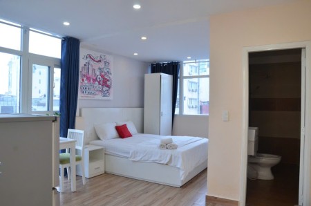 Cho thuê studio full cửa sổ Q1 ngay chợ Tân Định, cviên Lê Văn Tám, nhà thờ Tân Định,....