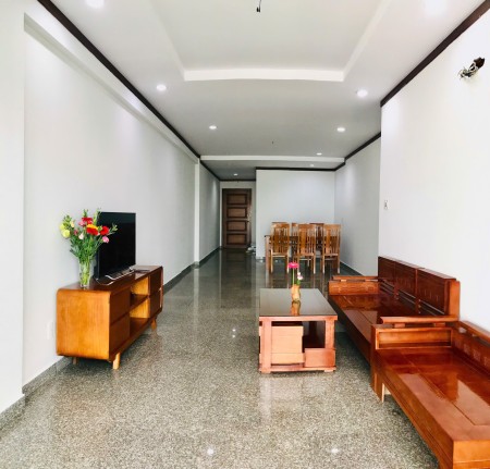 Cho thuê căn hộ 3PN lầu cao 128m2 Quận 7 Hoàng Anh Thanh Bình view q1