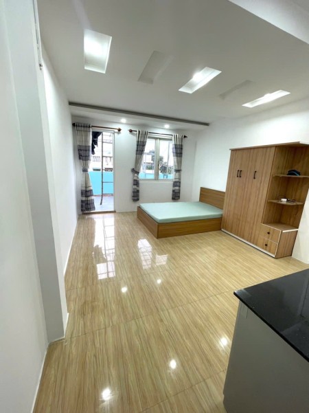 Cho thuê căn hộ Studio Ban công View xem pháo hoa Q4 gần ĐH Nguyễn Tất Thành, ĐH Luật, cầu Khánh Hội