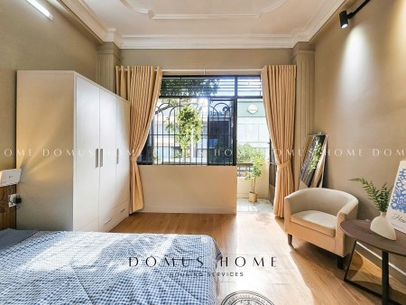 Cho thuê căn hộ 1PN ban công, mặt tiền Khánh Hội Q4