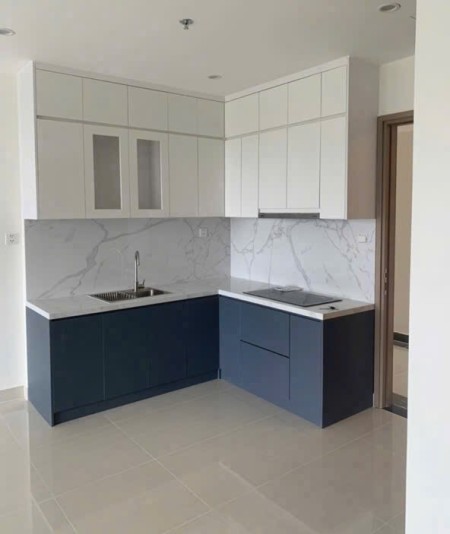 Cho thuê căn hộ 1PN+ tại S7.01 – Bếp rèm, kính nhà tắm.