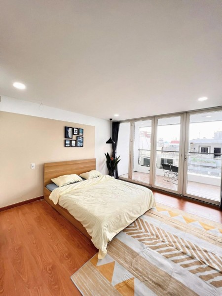 Cho thuê căn hộ 2PN Tân Bình, gần sân bay & Etown ban công rộng