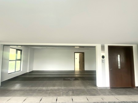 Cho thuê Sky Villa 2PN, 2WC, 160m2 xe hơi chạy lên tận nhà, giá 22tr/ tháng, NTCB Celadon City