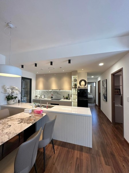 Cho thuê căn sân vườn siêu xinh - 100m2 3pn full nội thất - sân riêng 40m + sân chung 600m cực hiếm