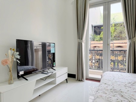 Ảnh 2 - Căn hộ 1PN ban công 45m2 - tách bếp full nội thất ngay khu sầm…