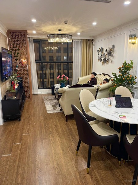 Cho thuê CC Sunshine Garden 108m2, 3PN, 2WC, 15 triệu, 5 phút ra phố cổ sát TimesCity