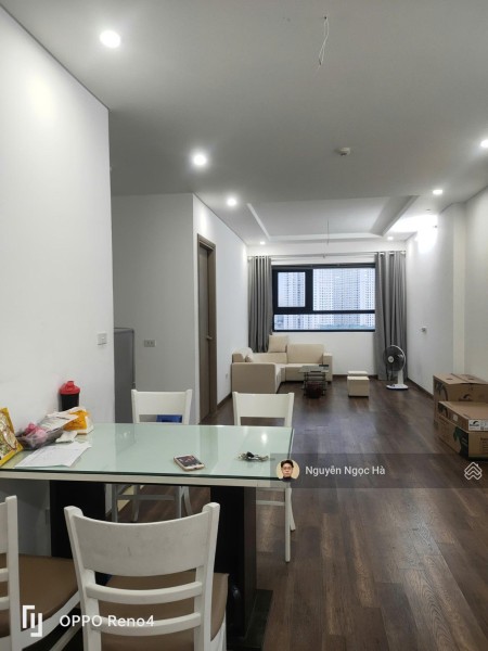 Cho thuê chung cư Viễn Đông Star 85m², 2 phòng ngủ và 2 toilet chỉ 11 triệu mỗi tháng