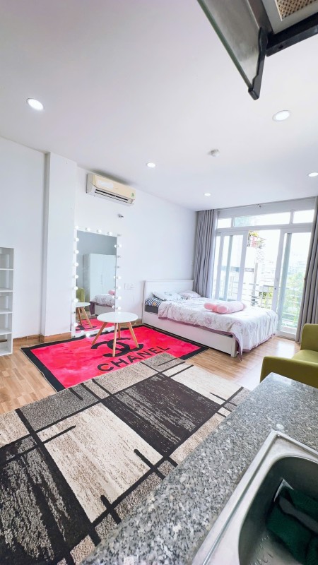 Cho thuê phòng trọ ban công Q4, view sông ngay cầu Calmette, Đh Luật, Đh Nguyễn Tất Thành, cầu Khánh