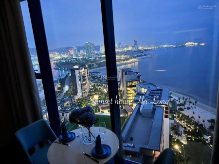 Cho thuê căn hộ cao cấp tại A La Carte Hạ Long Bay