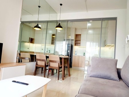 Căn 2 Phòng ngủ view sông cực đẹp, hướng nắng sáng mát mẻ. NT đầy đủ, Giá 18triệu. The Sun Avenue