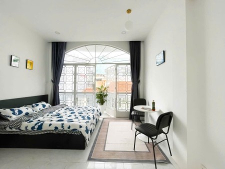 Cho thuê CHDV 40m2 full nội thất có ban công nằm ở Phan Đăng Lưu gần ngã tư Phú Nhuận