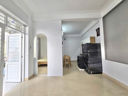 Cho thuê căn hộ 1PN Ban công Q4 gần cầu Ông Lãnh, cầu Calmette, cầu Kênh Tẻ, công viên Khánh Hội