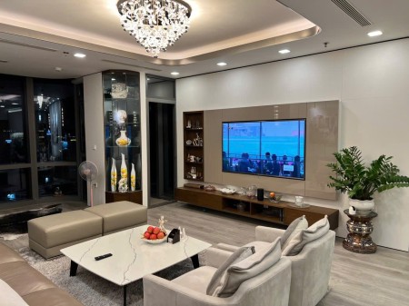 Cho thuê Sky Villa Landmark 81 – 4PN, có sân vườn siêu rộng