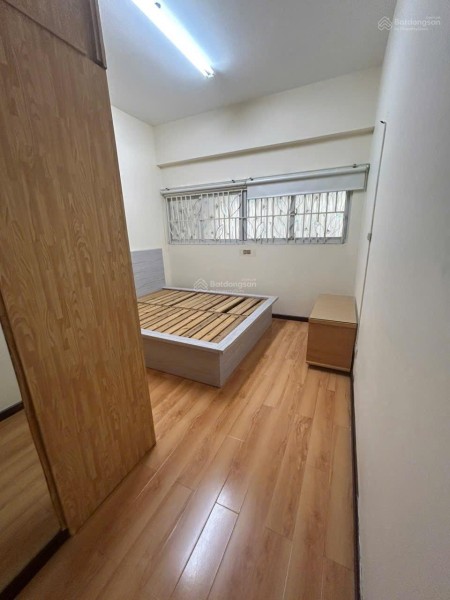 Cần cho thuê căn hộ Tản Đà Court 77m², 2 phòng ngủ – 2 WC, view thoáng mát