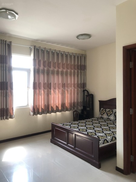 Cần cho thuê căn hộ Tản Đà, Quận 5, DT: 78 m2, 2PN, 2WC, giá: 13 tr/th