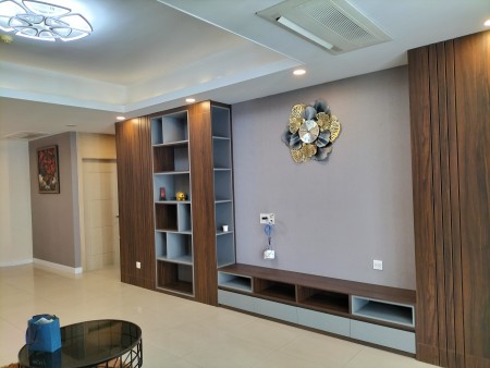 Thuê gấp CHCC Imperia Q2 (95 m2, 2PN, giá 19 tr/th) view thoáng, free slot xe hơi,giá quá tốt .