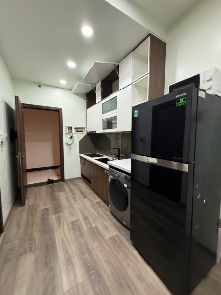 Cho thuê căn Studio 36,5m2 đầy đủ nội thất, giá chỉ 11 triệu, tại The Sun Avenue