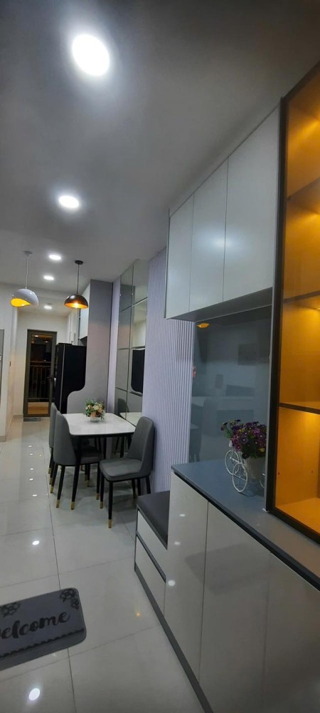 Cho thuê Saigon Royal Bến Vân Đồn – Nhà đẹp, tiện ích full