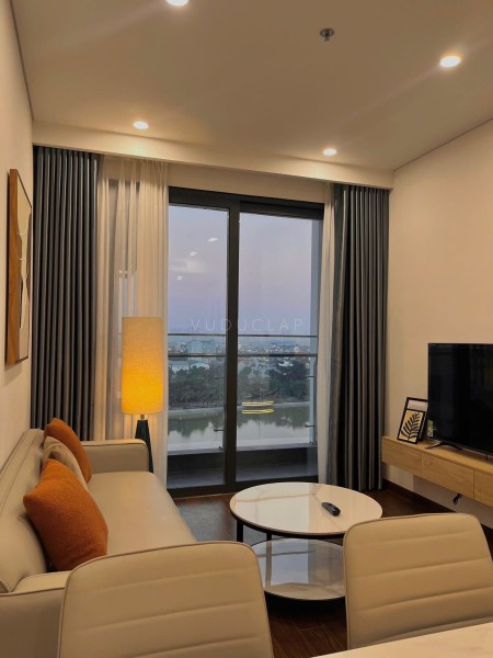 Hoa hậu căn hộ Masteri West Heights – 1PN+ full nội thất, view hồ, hướng mát